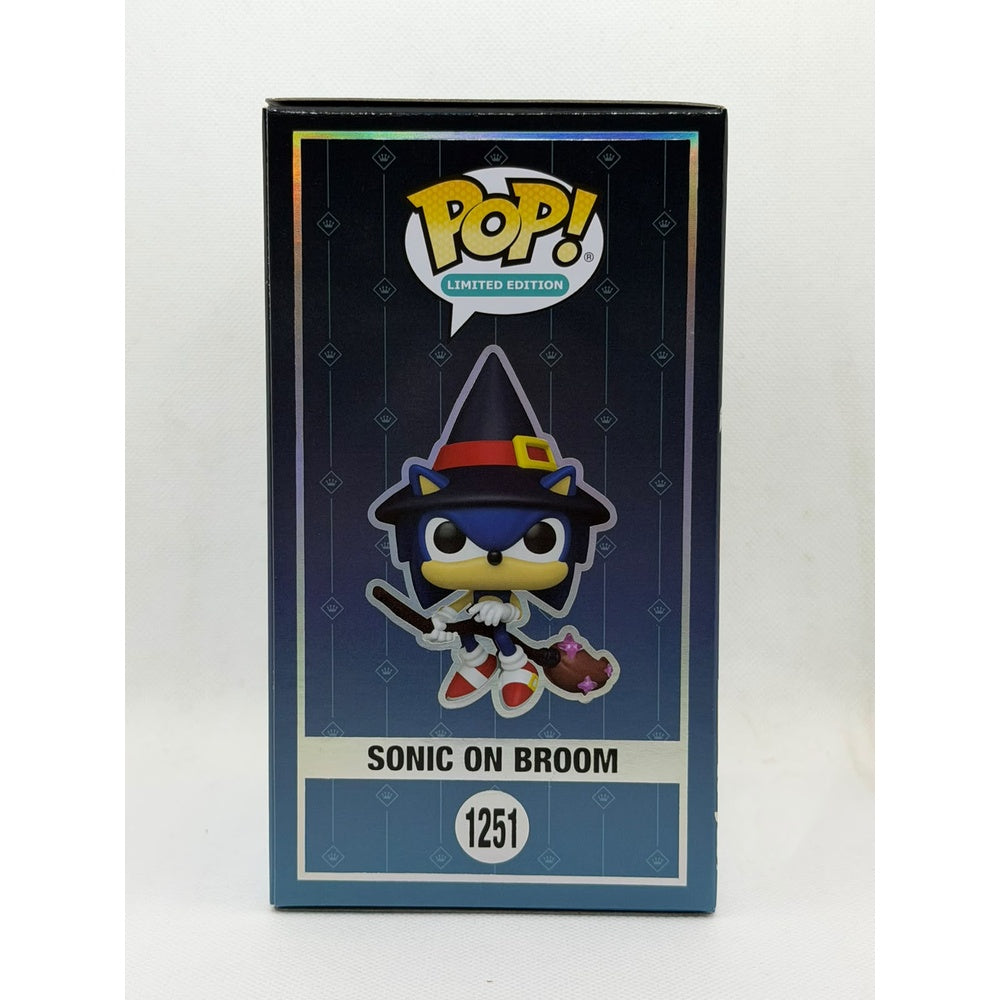 Funko Pop! Sonic on Broom - Sonic the Hedgehog # 1251 - LE 9500 PCS - Geekay Exclusive